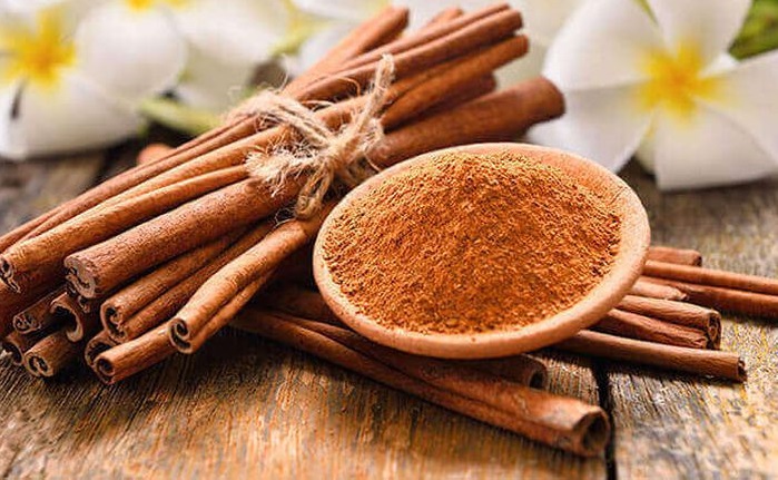 Kayu Manis (Cinnamon burmanii)